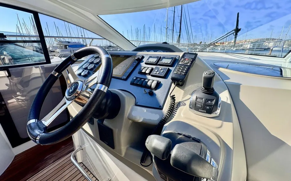 slider 13 Beneteau Gran Turismo 38