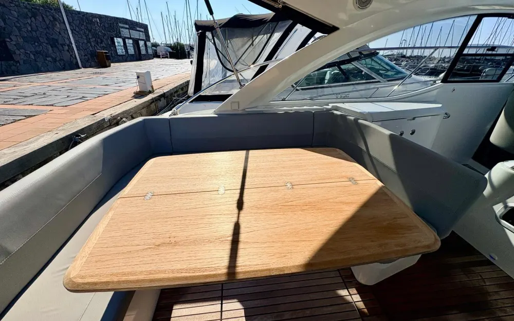 slider 7 Beneteau Gran Turismo 38