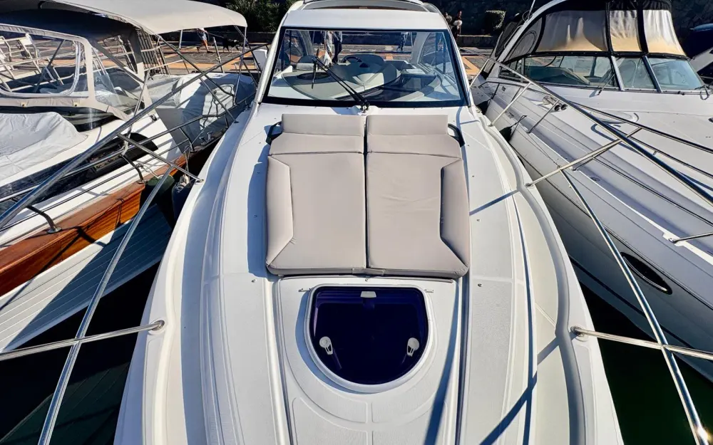 slider 17 Beneteau Gran Turismo 38