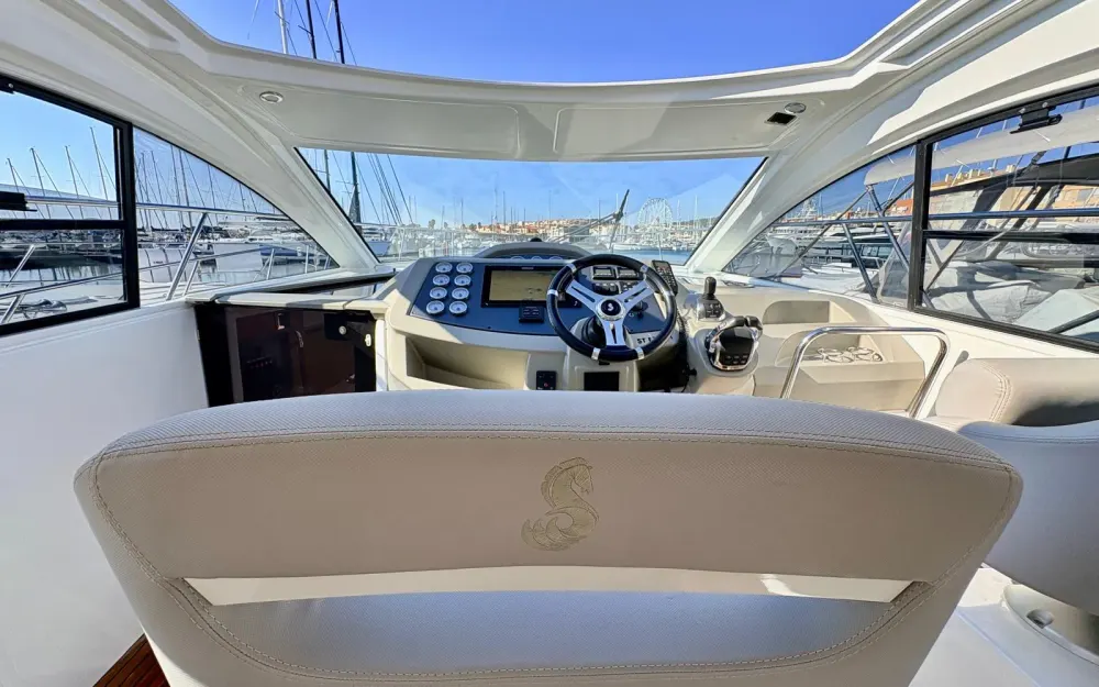 slider 12 Beneteau Gran Turismo 38