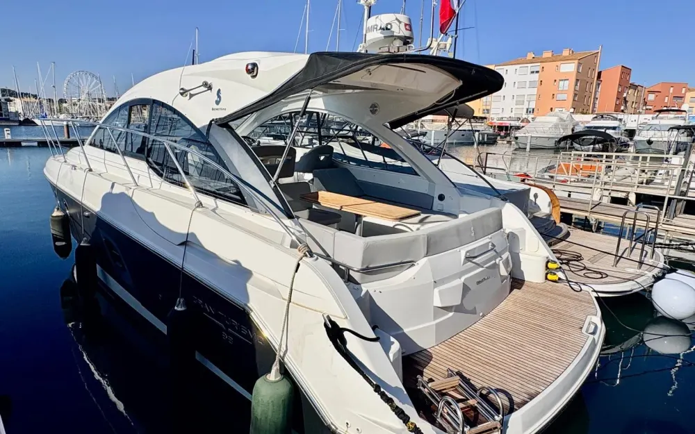 slider 1 Beneteau Gran Turismo 38