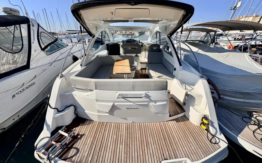 slider 2 Beneteau Gran Turismo 38