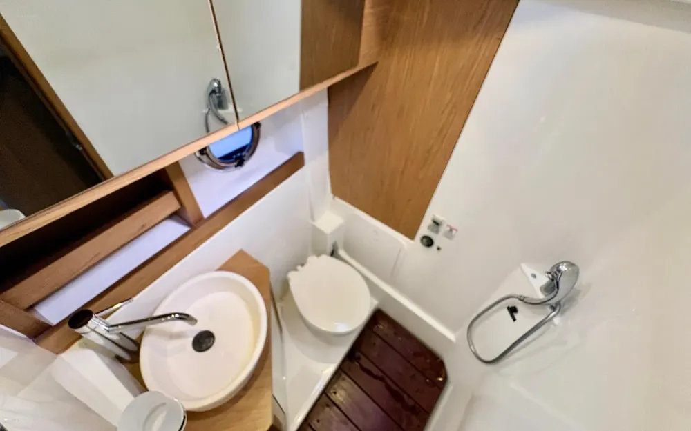 slider 27 Beneteau Gran Turismo 38