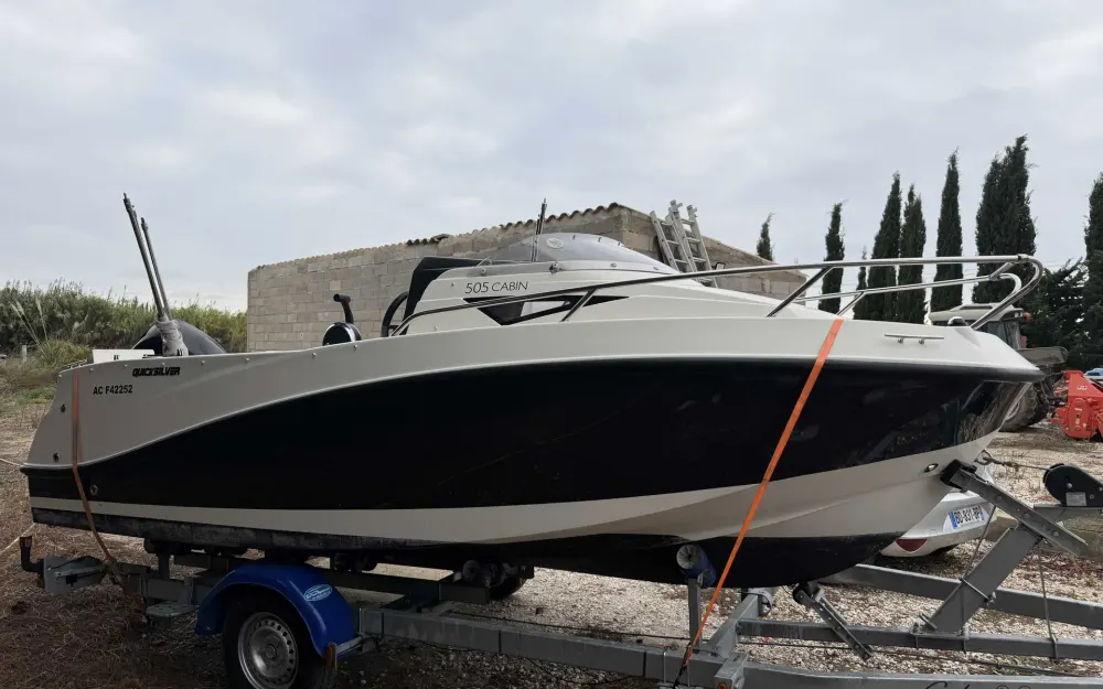 slider 0 QUICKSILVER  Activ 505 Cabin