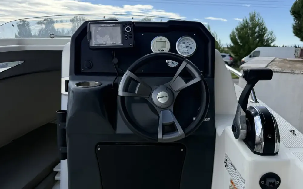 slider 12 QUICKSILVER  Activ 505 Cabin