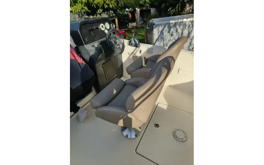 slider 4 QUICKSILVER  Activ 505 Cabin