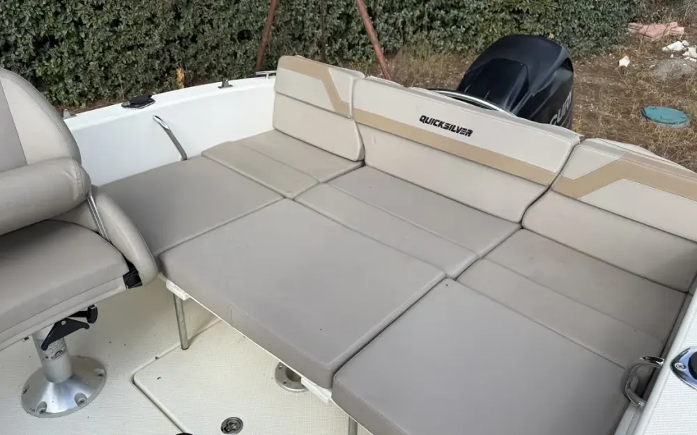 slider 8 QUICKSILVER  Activ 505 Cabin