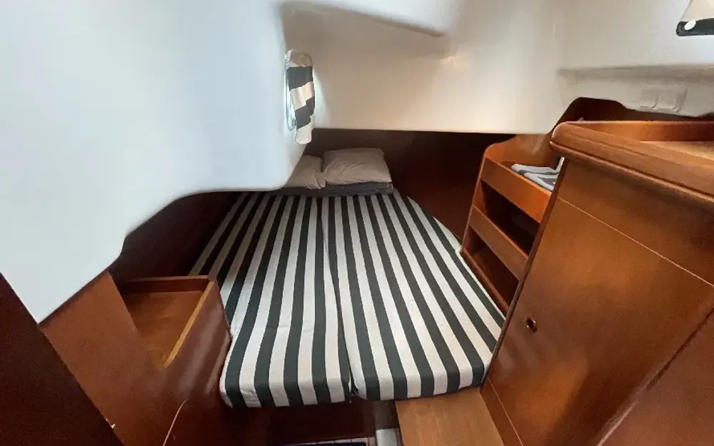 slider 9 Beneteau Oceanis 411 Clipper