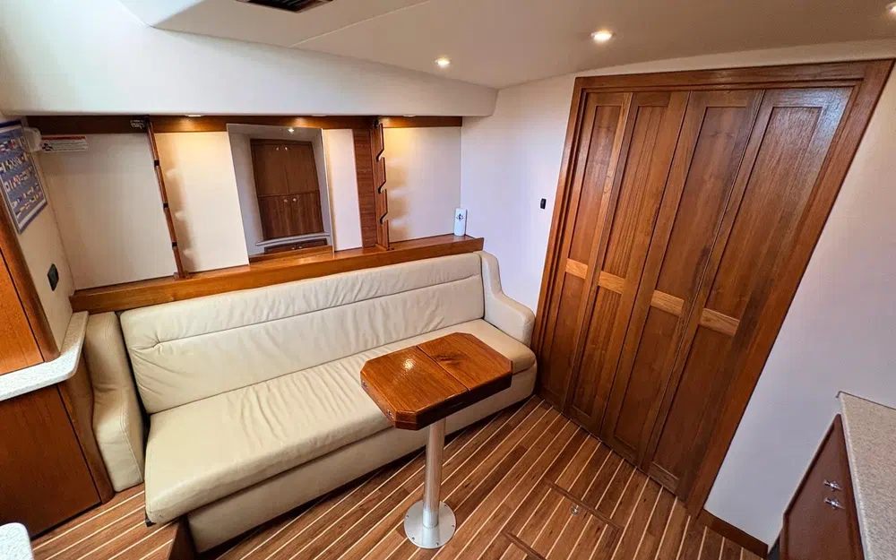 slider 17 Albemarle Marine Albemarle 360 Express