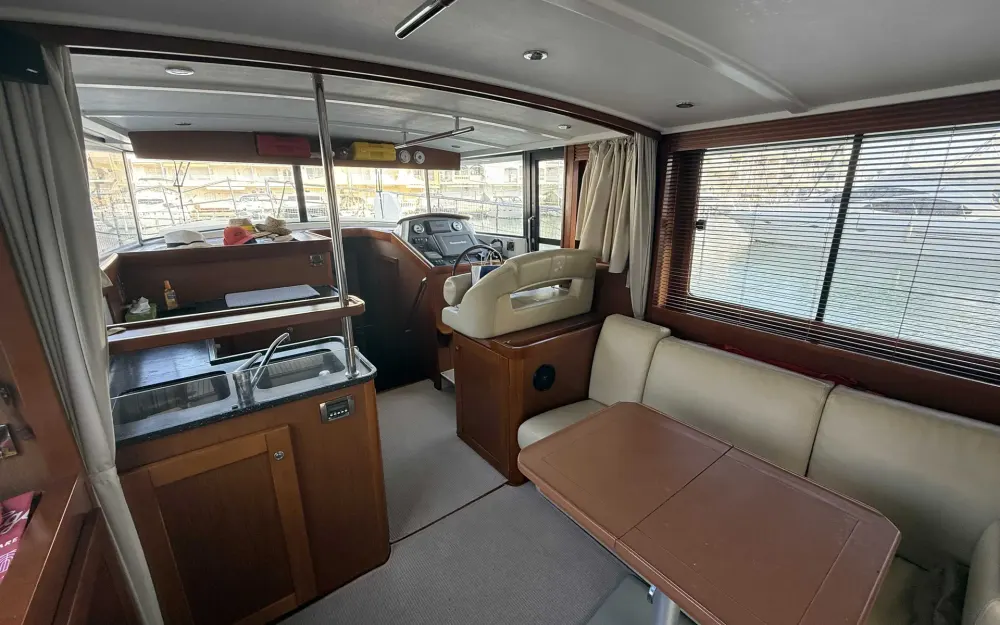 slider 13 Beneteau Swift Trawler 44