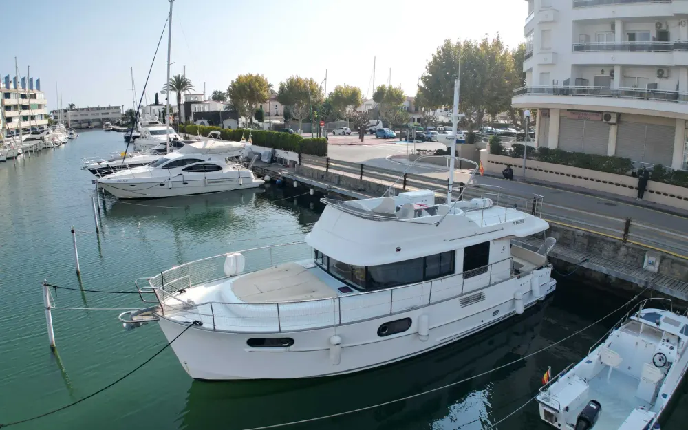 slider 1 Beneteau Swift Trawler 44