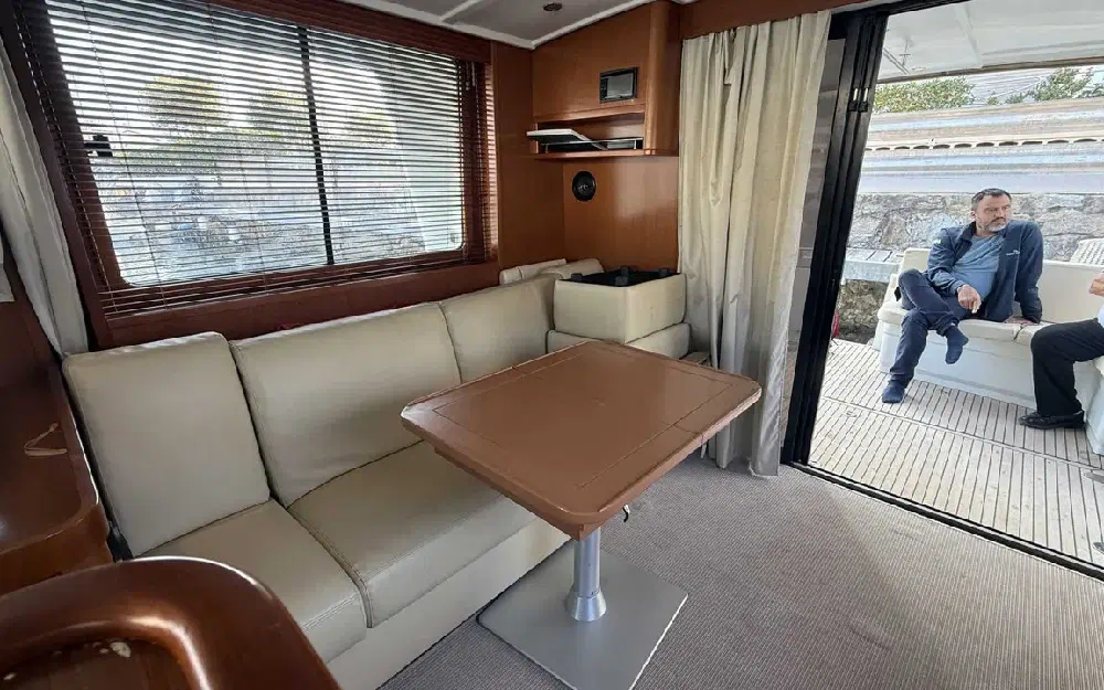 slider 21 Beneteau Swift Trawler 44