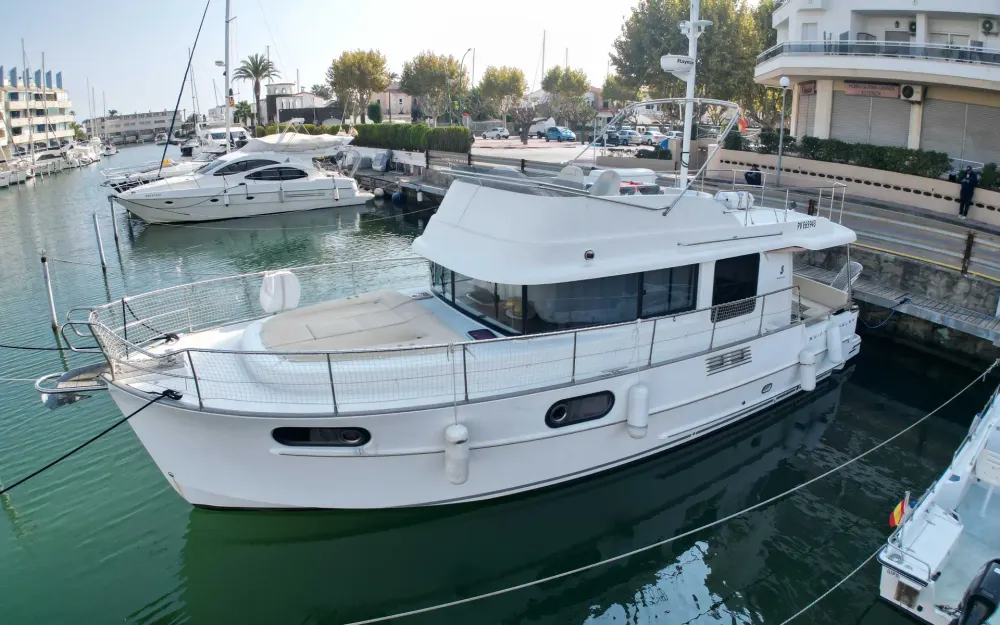 slider 2 Beneteau Swift Trawler 44