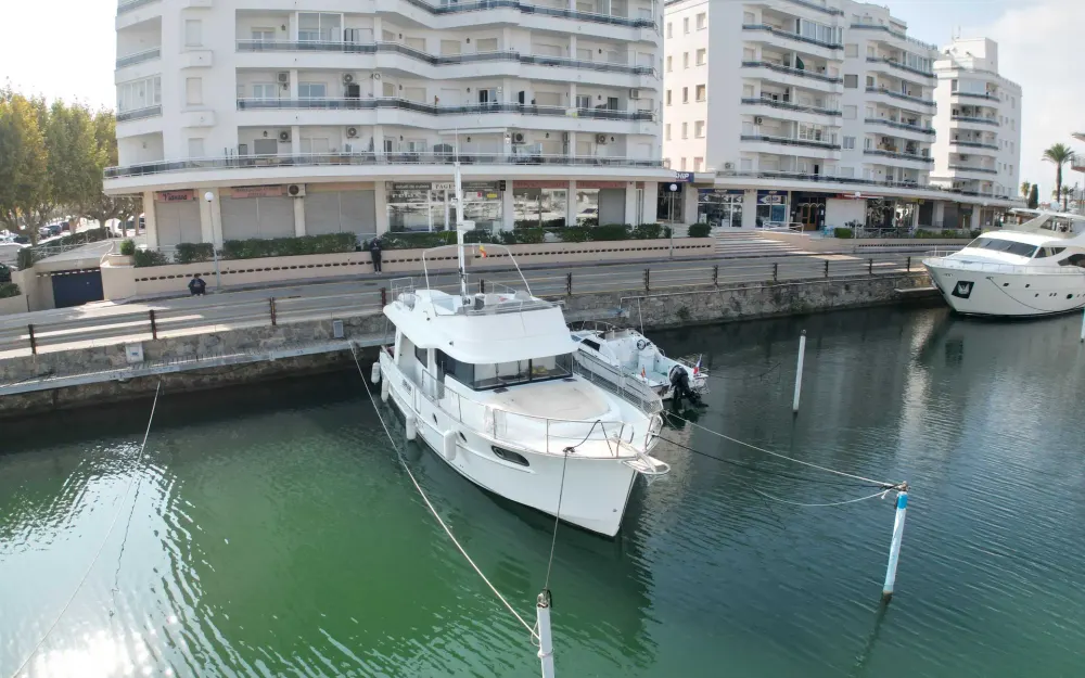 slider 5 Beneteau Swift Trawler 44