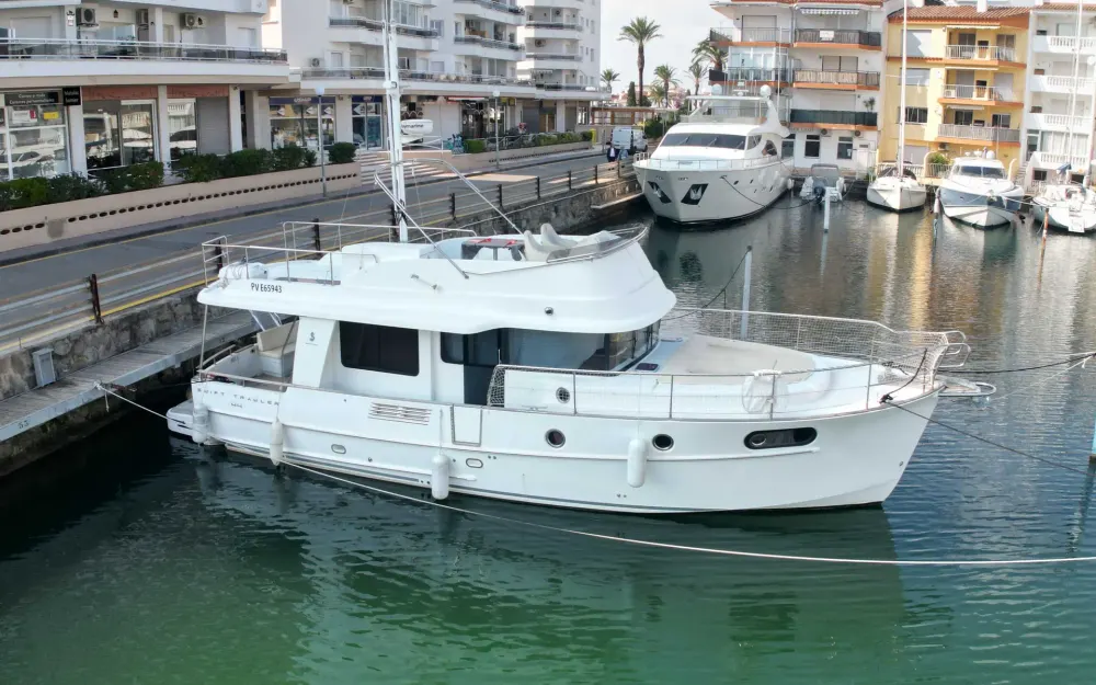 slider 7 Beneteau Swift Trawler 44