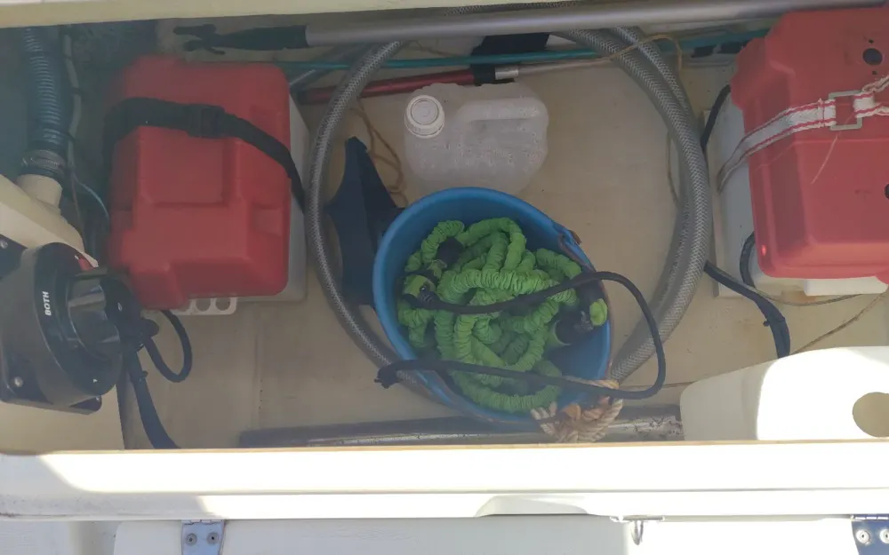 slider 6 Guymarine GM 580