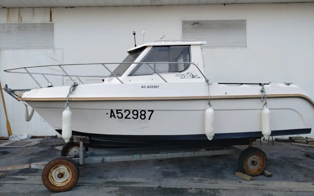 slider 7 Guymarine GM 580