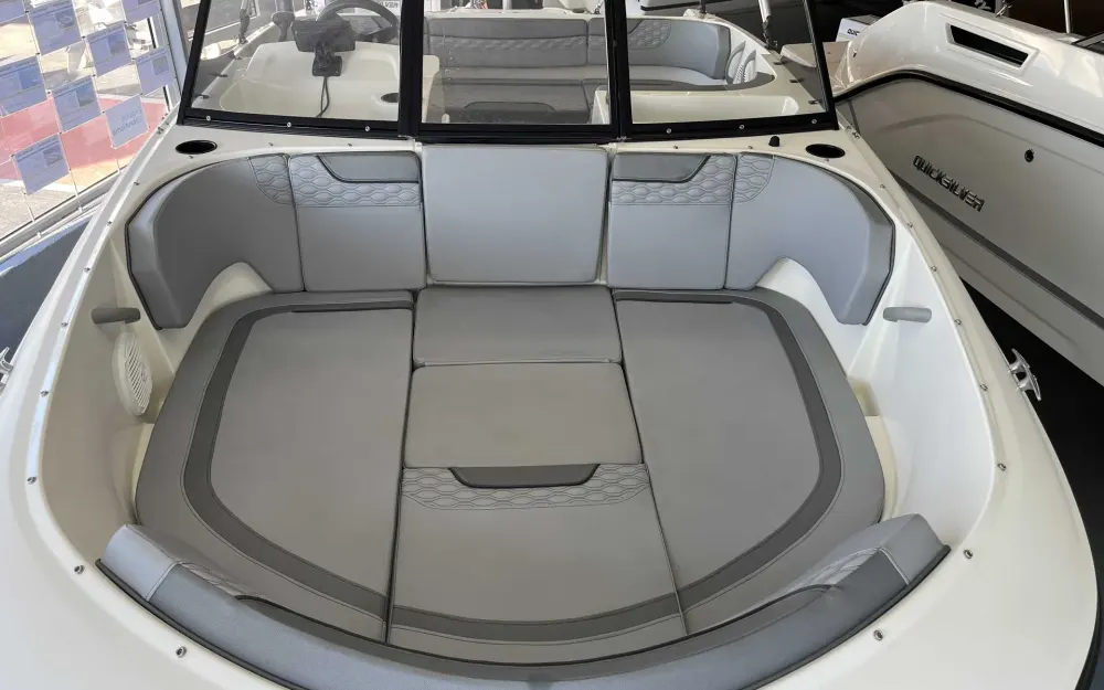 slider 2 Bayliner Element M17