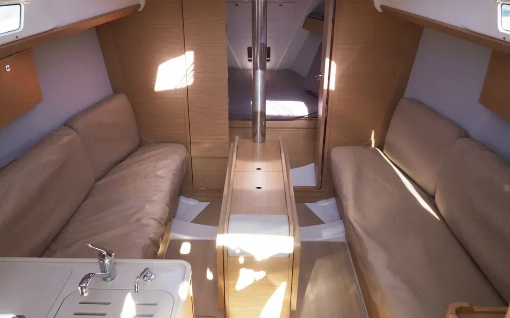 slider 12 Dufour 310