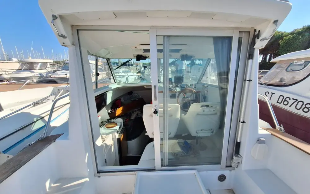slider 2 Jeanneau Merry Fisher 650