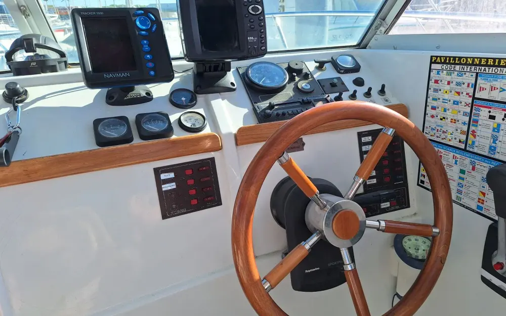 slider 3 Jeanneau Merry Fisher 650