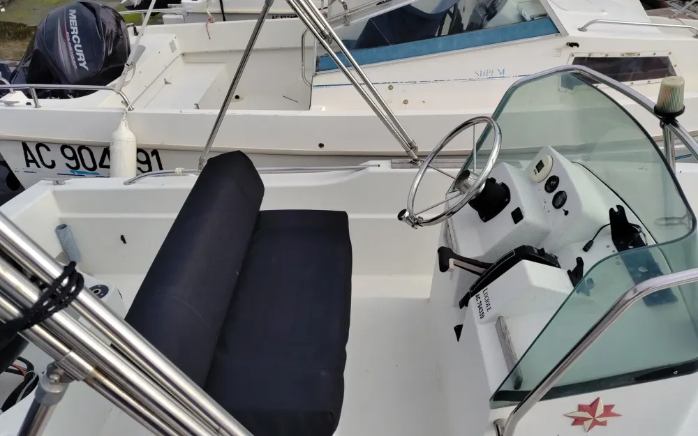 slider 4 Jeanneau Cap Camarat 510