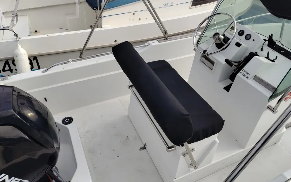 slider 7 Jeanneau Cap Camarat 510