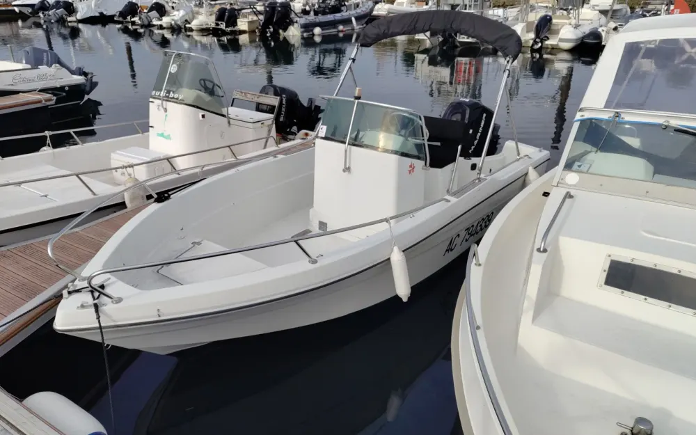 slider 2 Jeanneau Cap Camarat 510