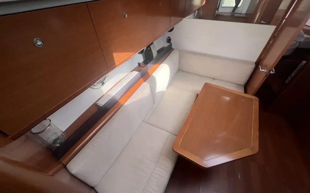 slider 3 Beneteau Gran Turismo 38 - null