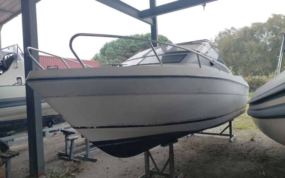 slider 1 Jeanneau Leader 550 Performance