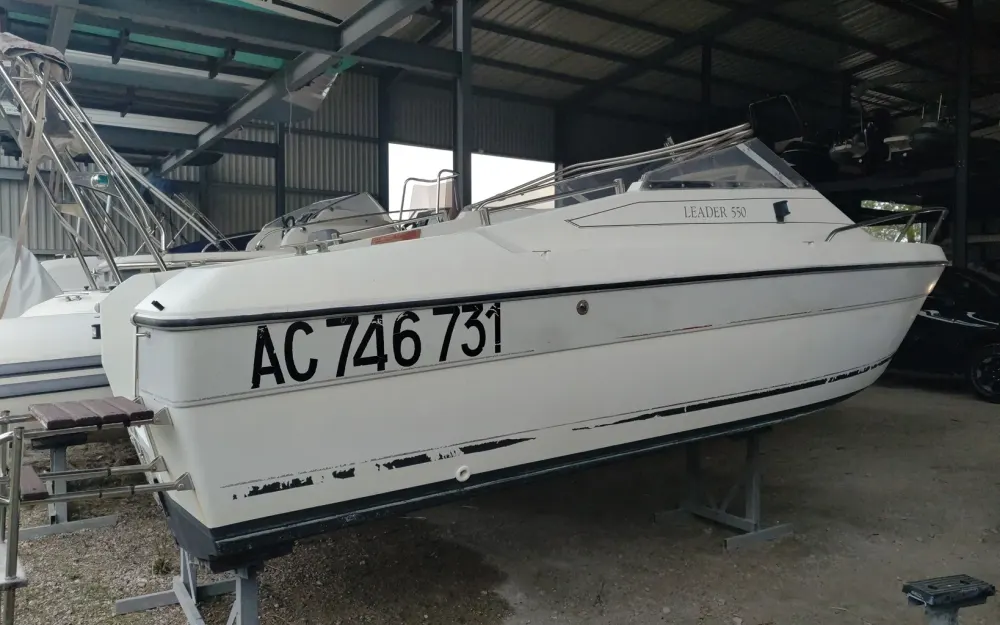 slider 2 Jeanneau Leader 550 Performance