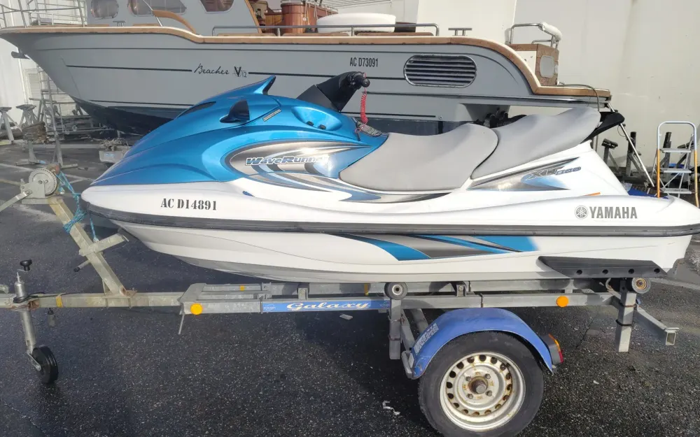 slider 0 Yamaha XLT 800