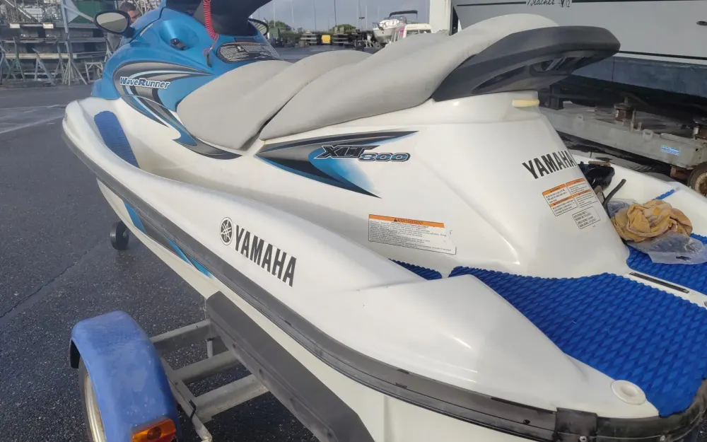 slider 4 Yamaha XLT 800