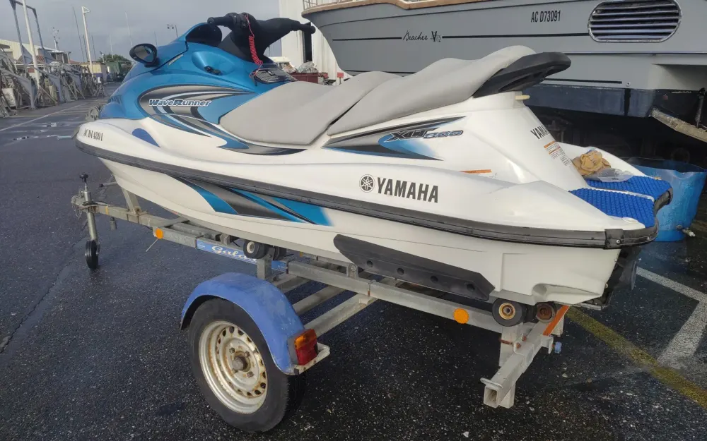 slider 2 Yamaha XLT 800