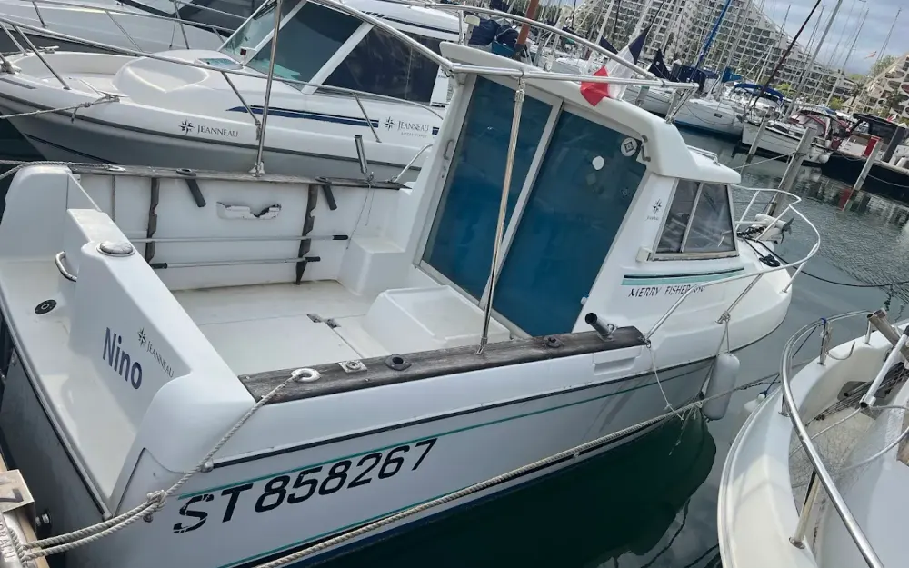 slider 0 Jeanneau Merry Fisher 650
