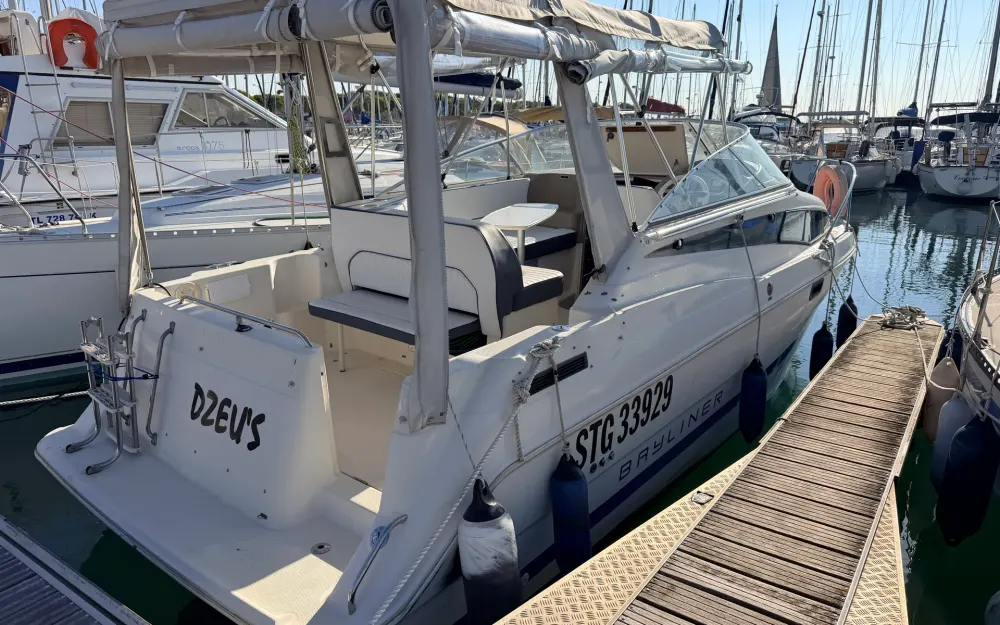 slider 1 Bayliner  2655 Cierra