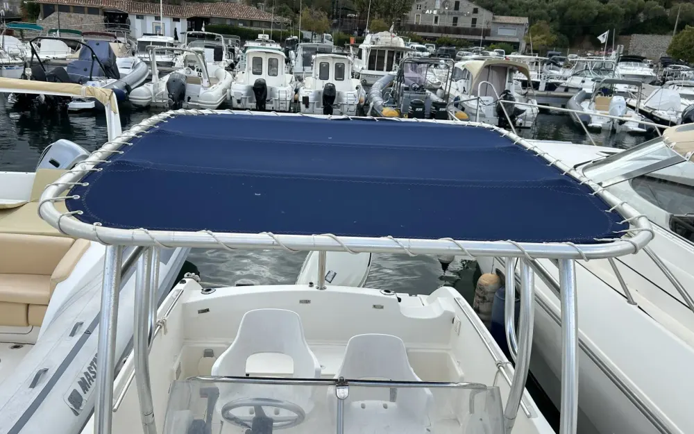 slider 5 Jeanneau Cap Camarat