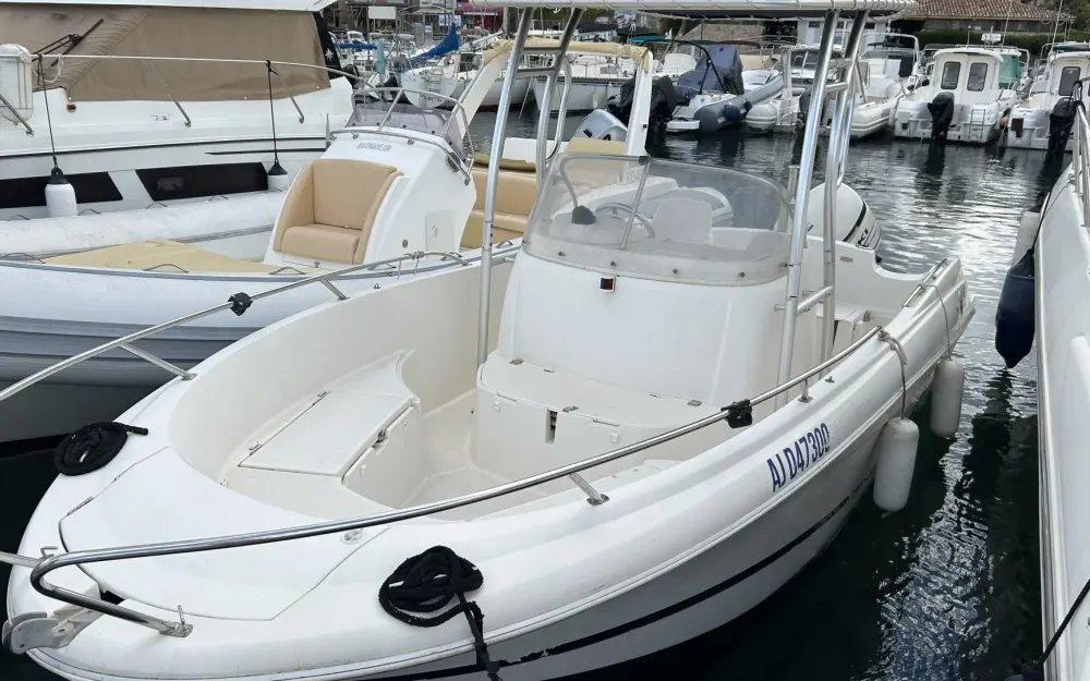 slider 6 Jeanneau Cap Camarat
