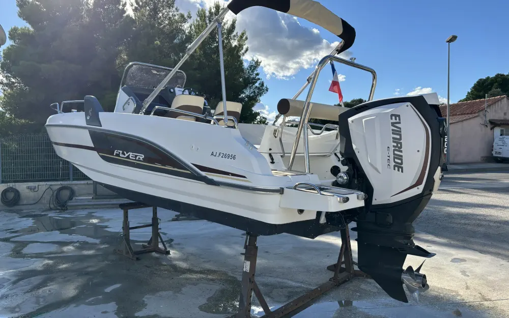 slider 1 Beneteau Flyer 6.6 SUNdeck