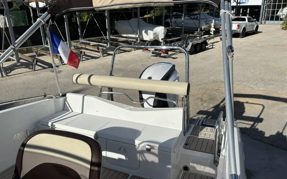 slider 11 Beneteau Flyer 6.6 SUNdeck