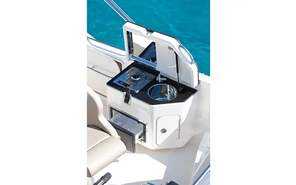slider 6 Quicksilver Activ 755 Sundeck