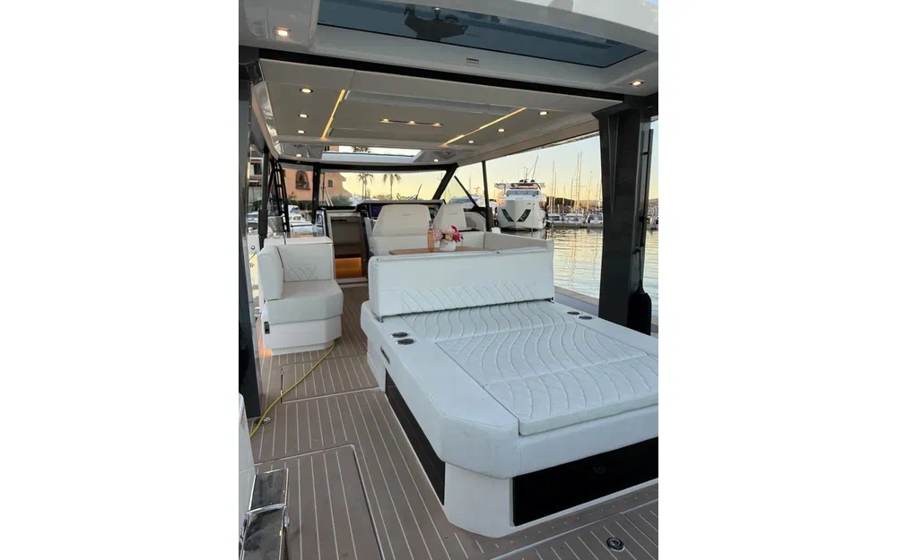 slider 6 Saxdor 400 GTO