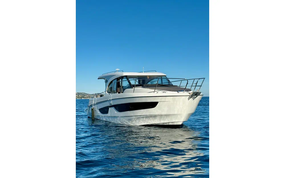 slider 1 Beneteau Antares 11 OB
