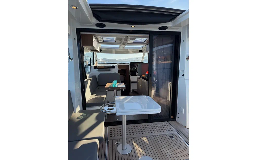 slider 11 Beneteau Antares 11 OB