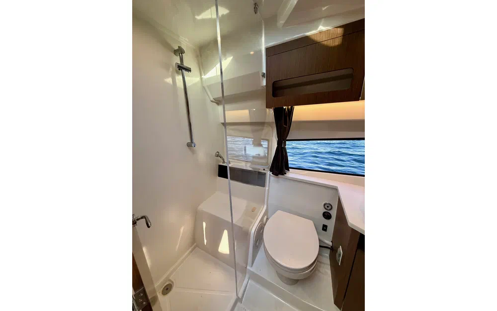 slider 7 Beneteau Antares 11 OB