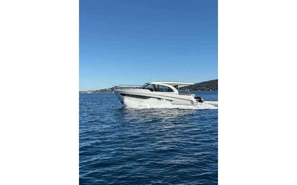 slider 2 Beneteau Antares 11 OB