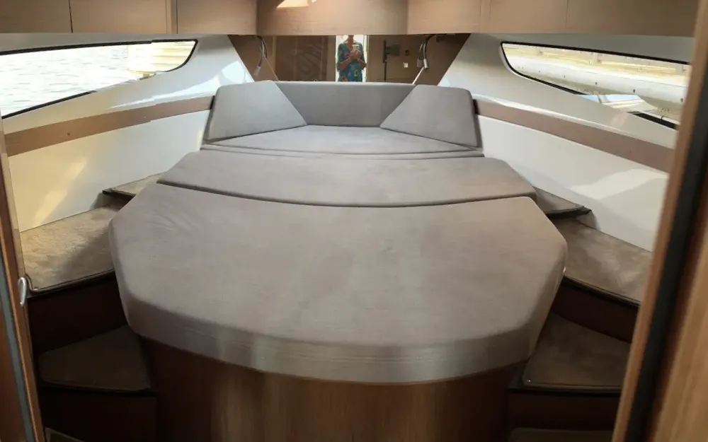 slider 6 Beneteau Antares 11 OB