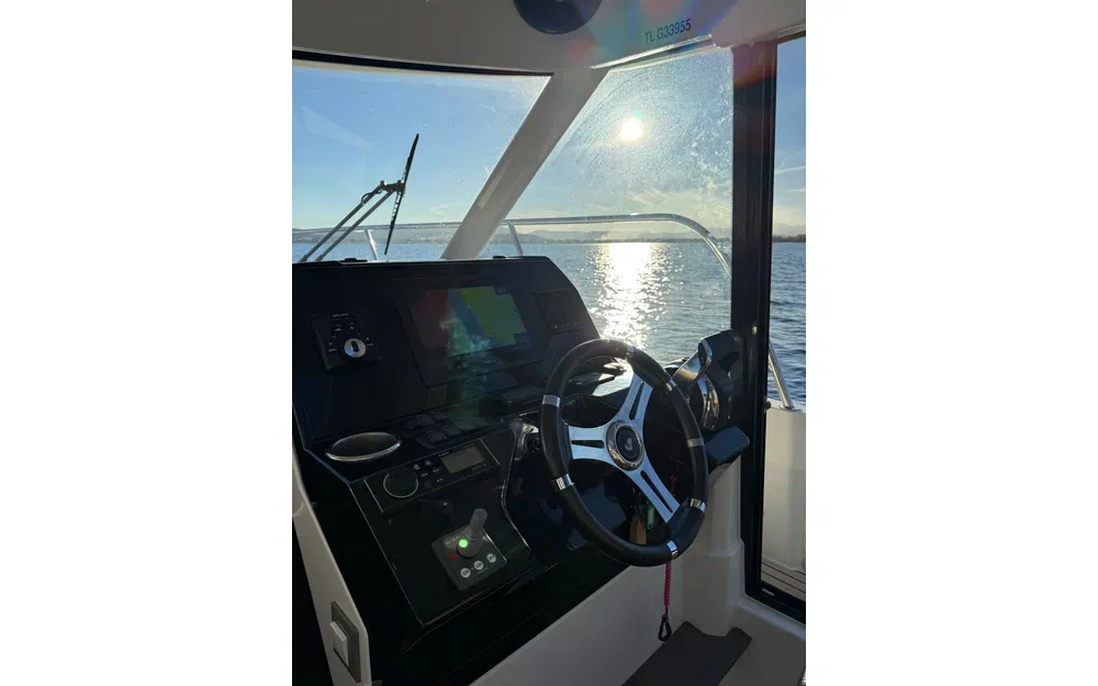 slider 8 Beneteau Antares 11 OB