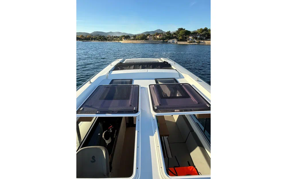 slider 4 Beneteau Antares 11 OB