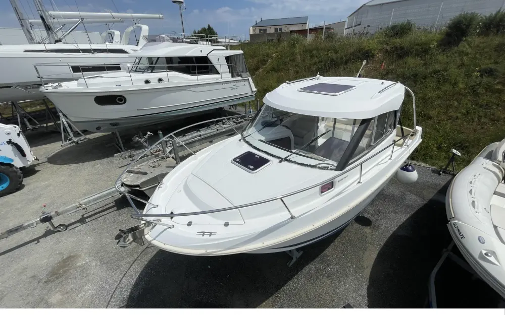 slider 1 Beneteau Antares 7.80
